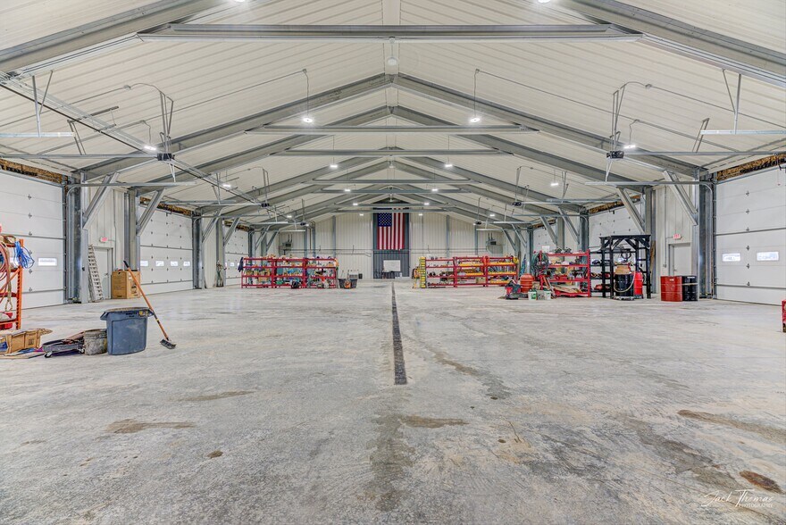 More Photos Of 4775 York Rd, Helena Light Distribution For Sale