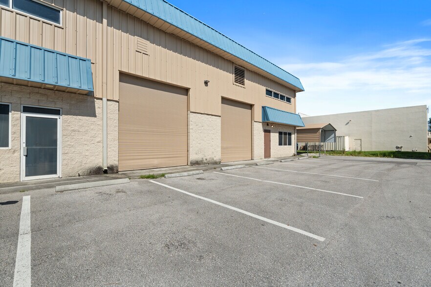 More Photos Of 3483-3497 SE Lionel Ter, Stuart Warehouse For Sale