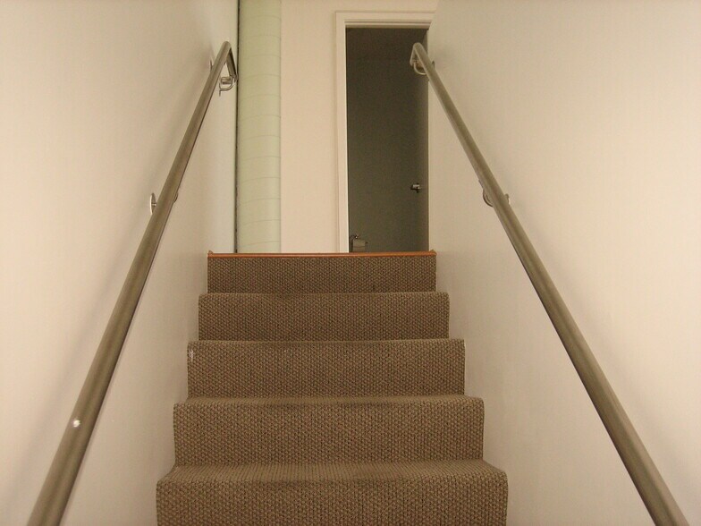 More Photos Of 6555-6557 Shattuck Ave, Oakland Office Residential For Lease