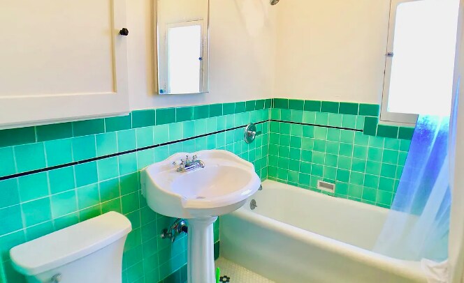 More Photos Of 1352 W 10th St, San Pedro Apartments For Sale