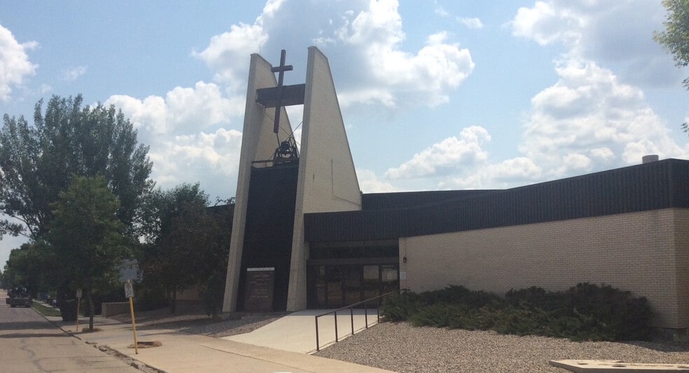Primary Photo Of 738 2nd St, Estevan Religious Facility For Sale