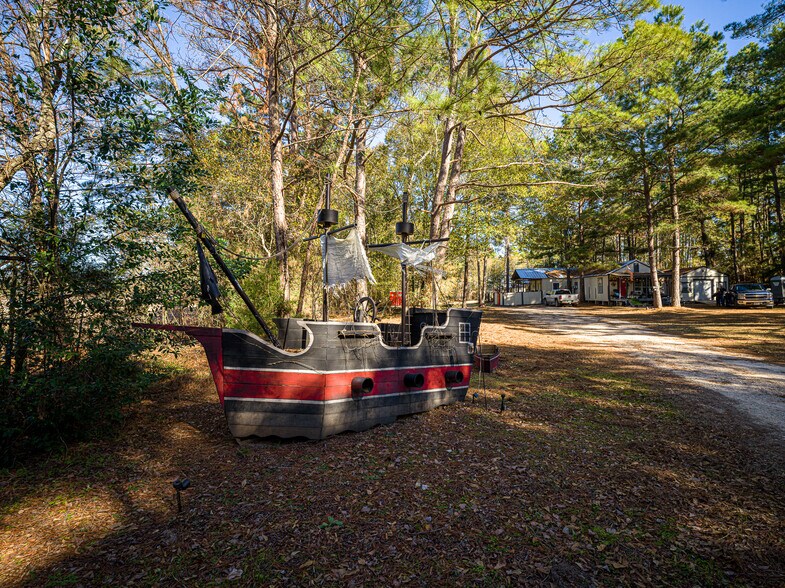 More Photos Of 11201 County Road 203, Plantersville Specialty For Sale