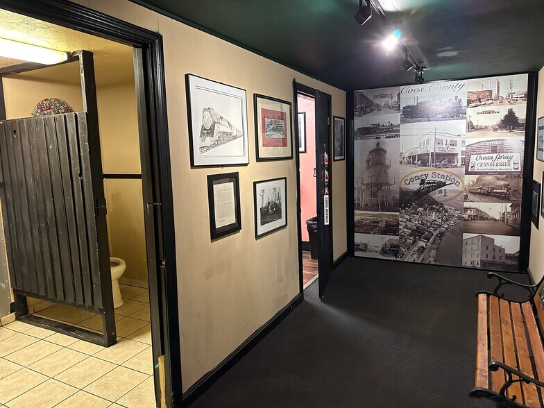 More Photos Of 295 S Broadway, Coos Bay Restaurant For Sale