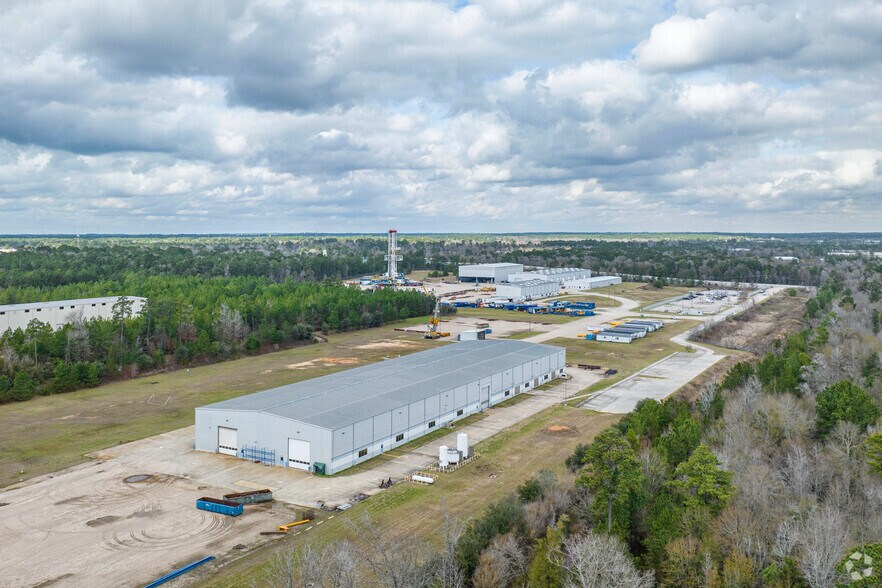 Primary Photo Of 100 N FM 3083 Rd, Conroe Manufacturing For Lease