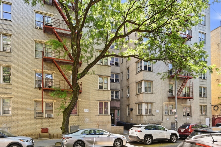 More Photos Of 2310 Creston Ave, Bronx Apartments For Sale