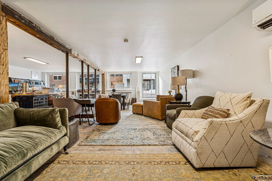 More Photos Of 120 W 9th St, Durango Flex For Lease