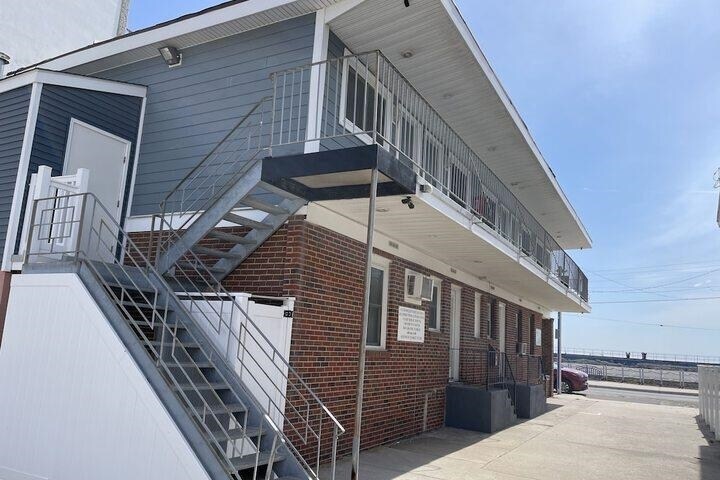 More Photos Of 4906 Ocean Ave, Wildwood Hotel For Sale