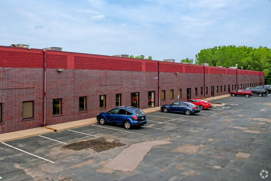 More Photos Of 1805-1823 Buerkle Rd, White Bear Lake Light Manufacturing For Lease
