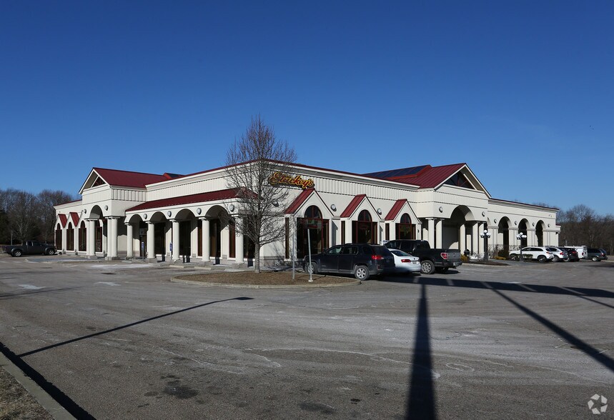 Primary Photo Of 273 Clarks Falls Rd, North Stonington Truck Stop For Lease