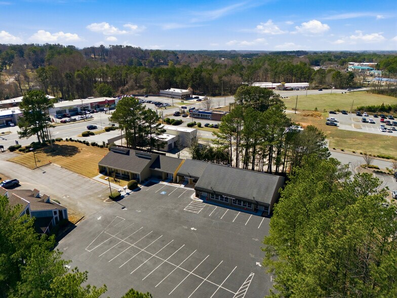 More Photos Of 415-421 W Pike St, Lawrenceville Office For Sale