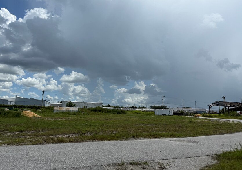 More Photos Of 0 Saluda Rd, Lakeland Land For Lease