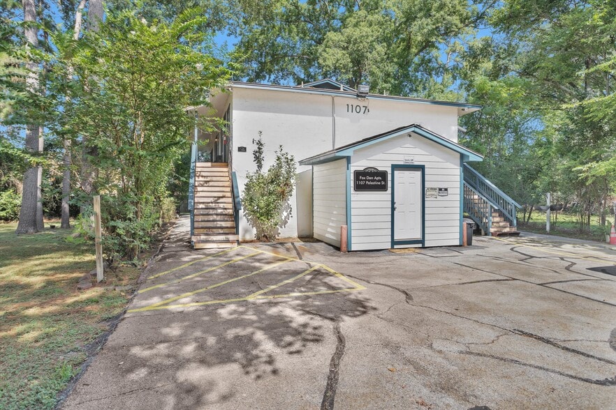 More Photos Of 1107 Palestine St, Conroe Apartments For Sale
