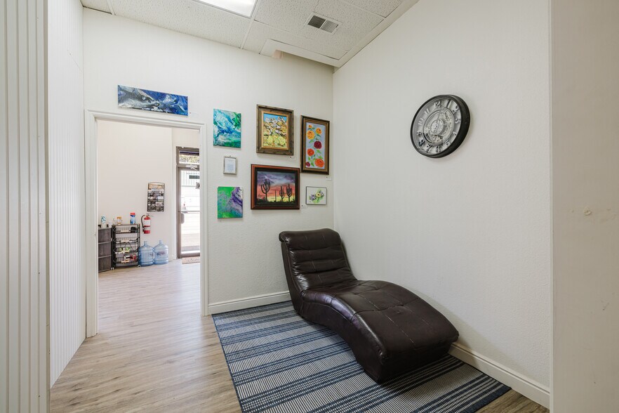 More Photos Of 174 Idaho St, Elko General Retail For Lease