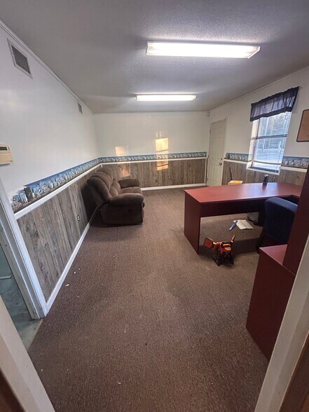 More Photos Of 6523 Harrietts Bluff Rd, Woodbine Freestanding For Sale