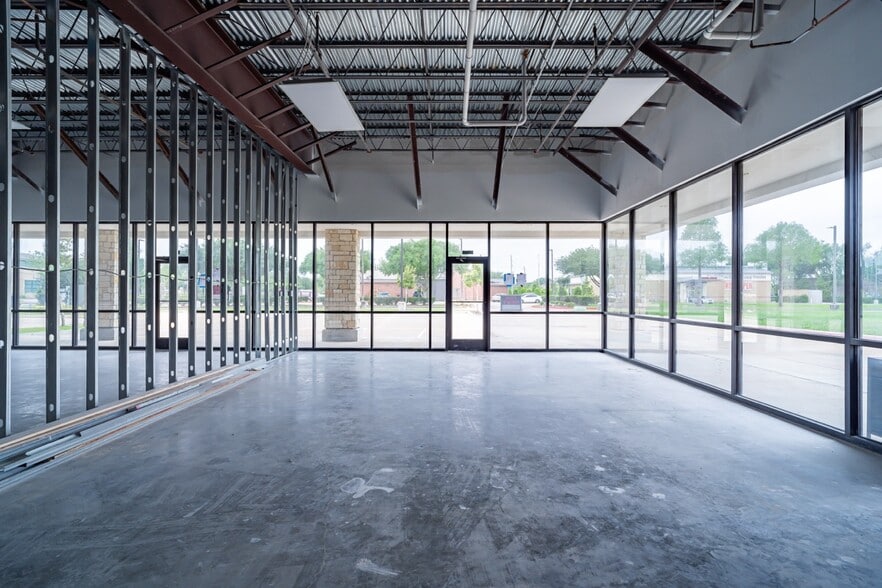 More Photos Of 4899 Highway 6, Missouri City Storefront Retail Office For Lease
