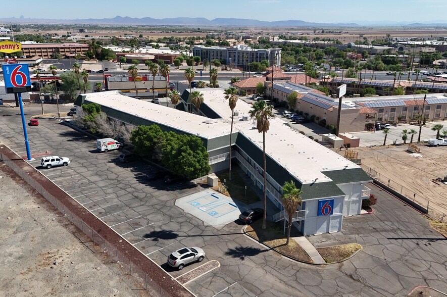 More Photos Of 1445 E 16th St, Yuma Hotel For Sale