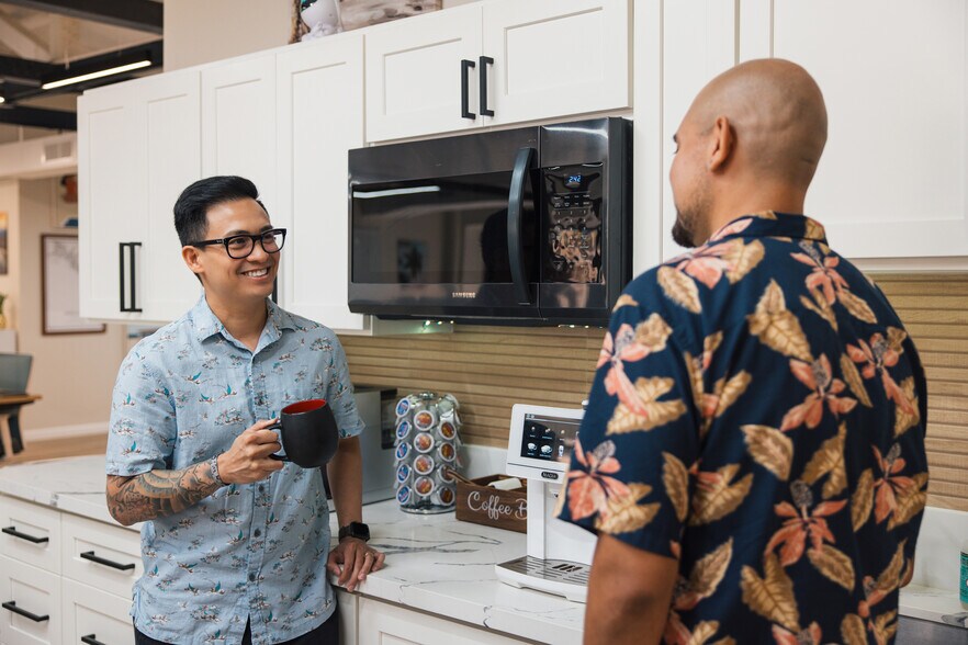 More Photos Of 444 Hobron Ln, Honolulu Coworking Space