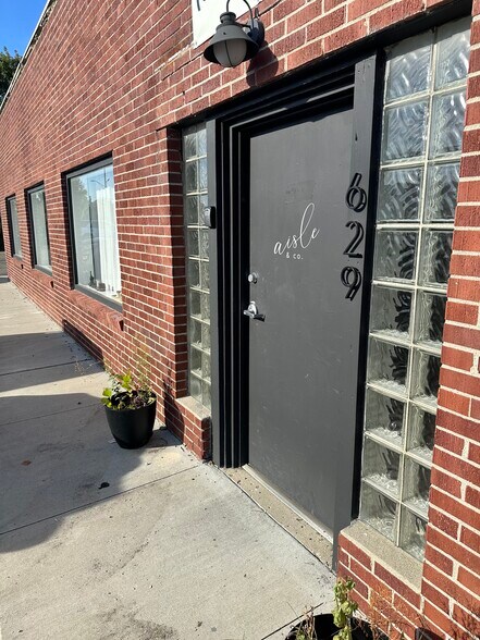 More Photos Of 627-655 N Cassady Ave, Columbus Light Distribution For Lease