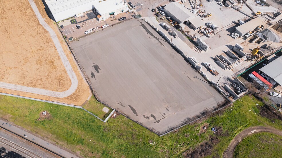 More Photos Of 1143 Briggs Ave, Santa Rosa Land For Lease