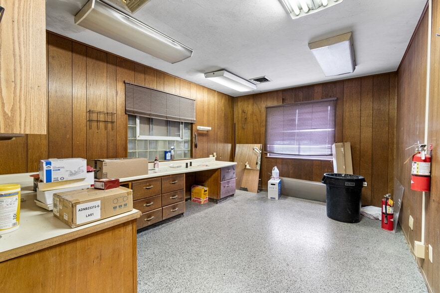 More Photos Of 137 Touby Ct, Mansfield Warehouse For Sale