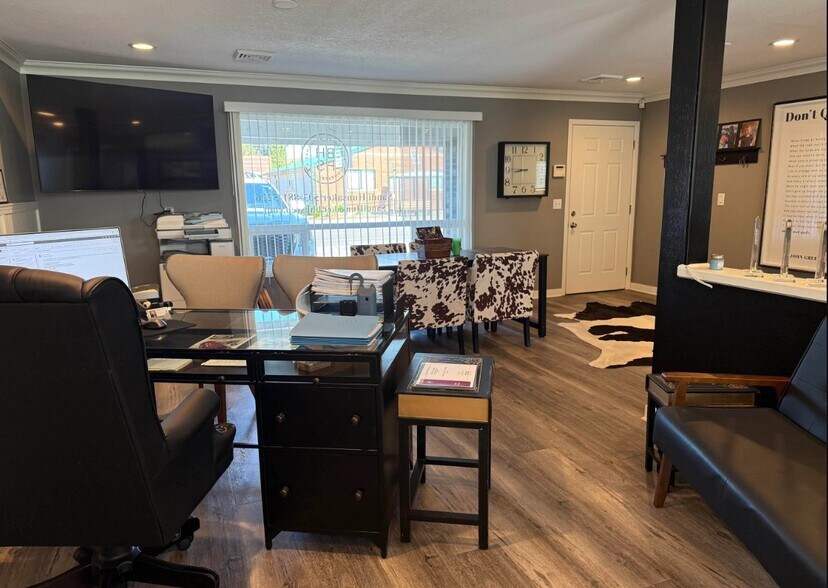 More Photos Of 552 Main St, Aumsville General Retail For Sale