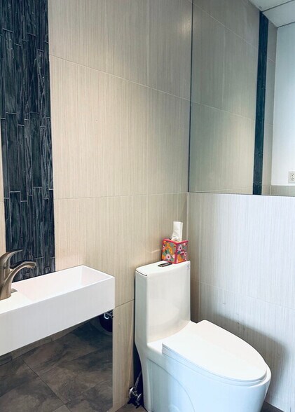 More Photos Of 500 4th Ave, Brooklyn Apartments For Lease