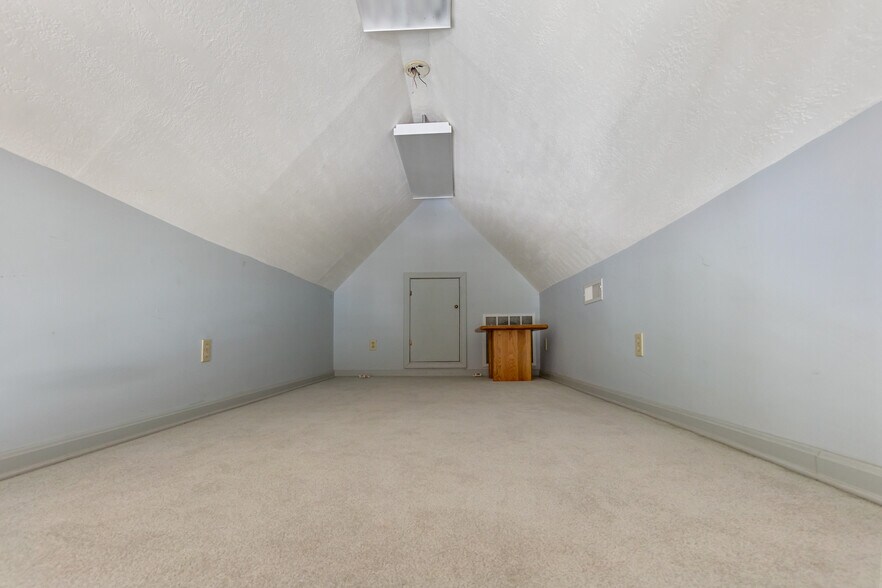 More Photos Of 1542 Frederica St, Owensboro Office Residential For Sale