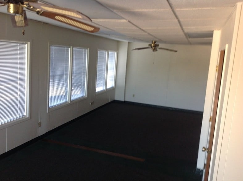 More Photos Of 101 E Randol Mill Rd, Arlington Office For Lease