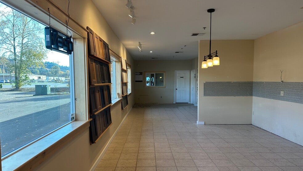 More Photos Of 2219 Talley Way, Kelso Industrial For Sale