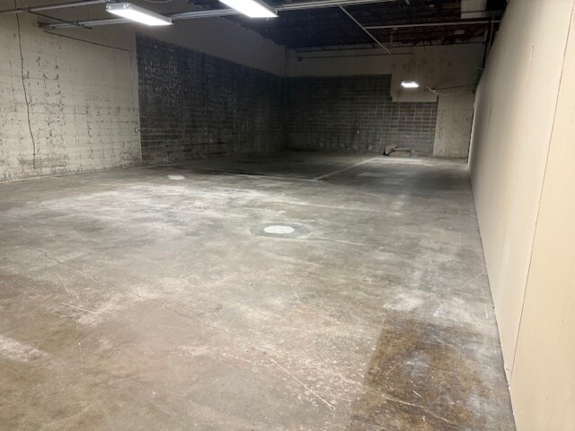 More Photos Of 1550-1570 W Battlefield St, Springfield Freestanding For Lease