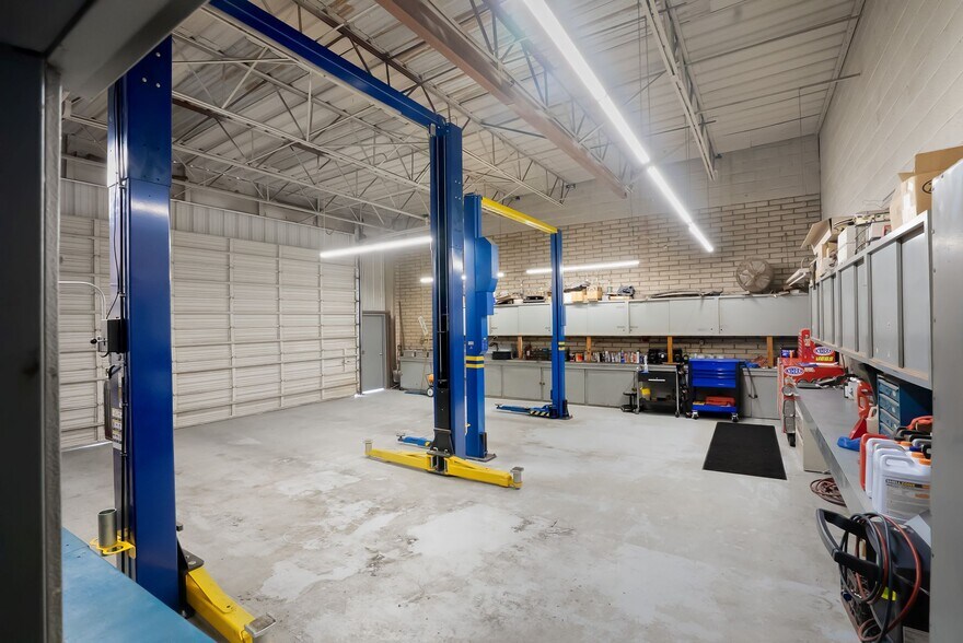 More Photos Of 870 W Apache Trl, Apache Junction General Retail For Sale