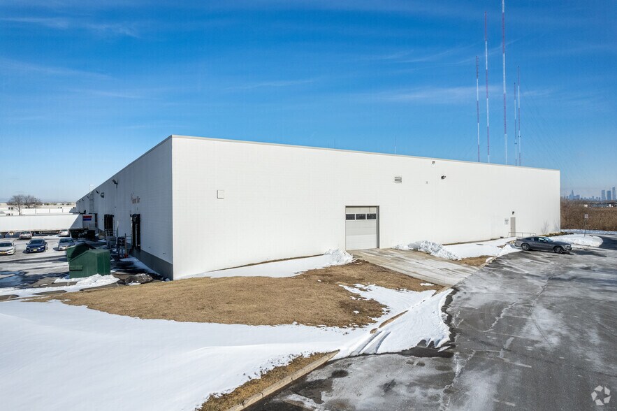 More Photos Of 1270 Valley Brook Ave, Lyndhurst Warehouse For Lease