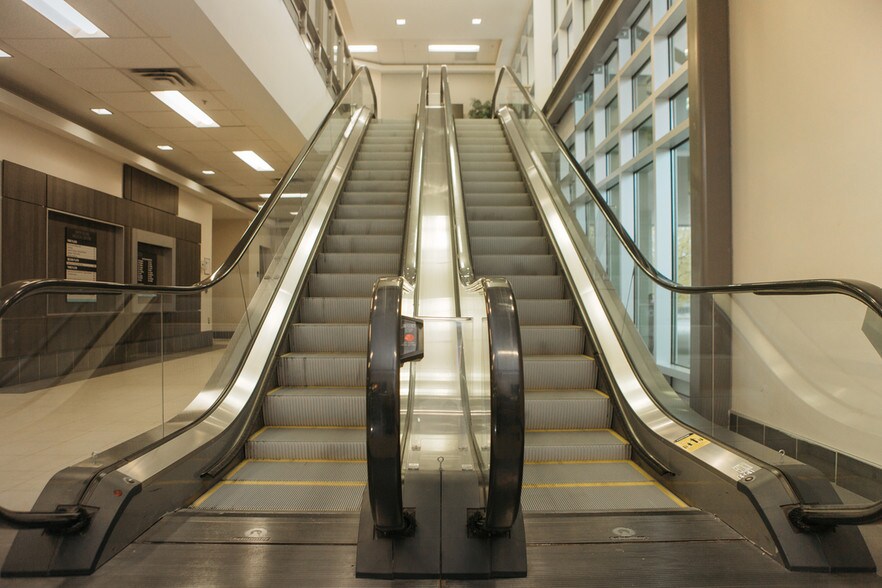 More Photos Of 1415 1st Ave W, Owen Sound Medical For Lease