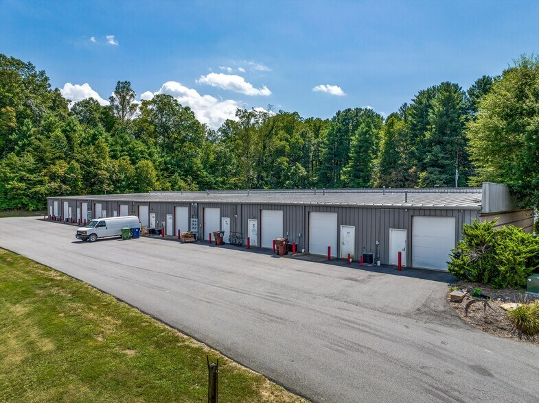 More Photos Of 100 Elk Park Dr, Asheville Light Distribution For Lease