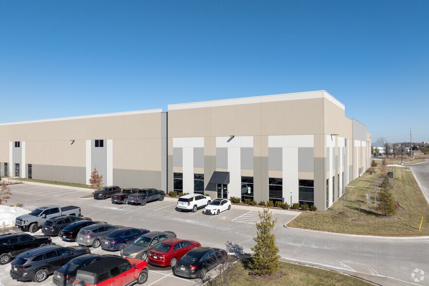 Primary Photo Of 13975 Riverport Place Dr, Maryland Heights Distribution For Lease