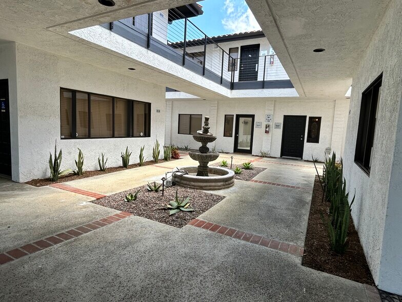 More Photos Of 24953 Paseo De Valencia, Laguna Hills Medical For Lease