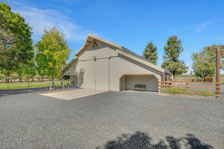 More Photos Of 30999 Grooms Rd, Oakdale Land For Sale