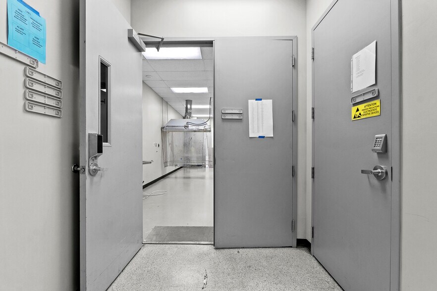 More Photos Of 7200 Highway 150, Greenville Office For Sale