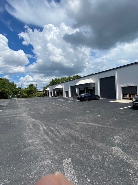 More Photos Of 6420 Benjamin Rd, Tampa Warehouse For Lease