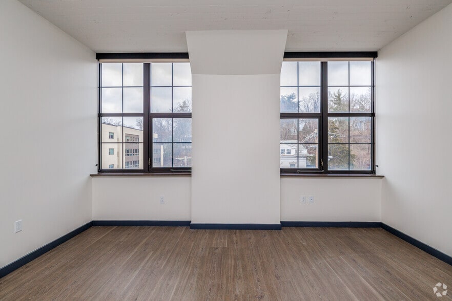 More Photos Of 401 E State St, Ithaca Apartments For Lease