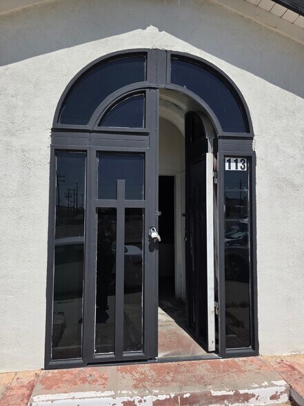 More Photos Of 113 S 6th Ave, Barstow Religious Facility For Sale