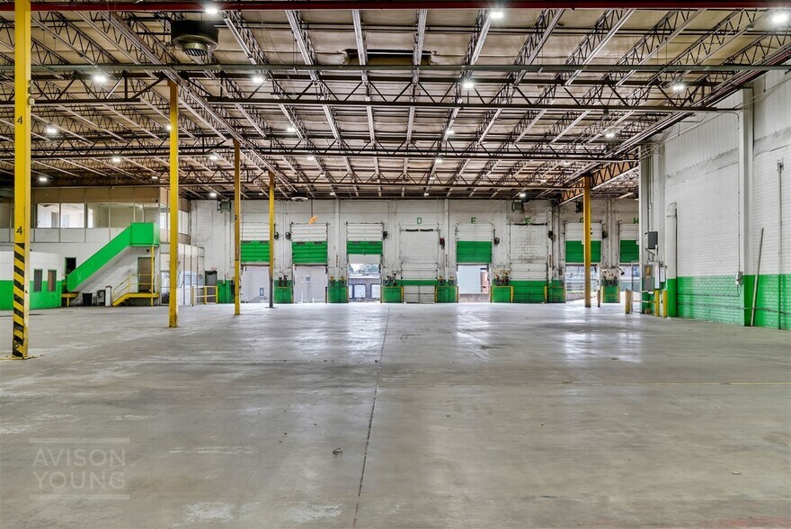 More Photos Of 300 S Main St, Mauldin Warehouse For Sale