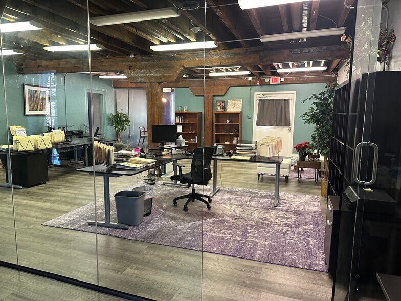 More Photos Of 10 N Main St, Yardley Office For Lease