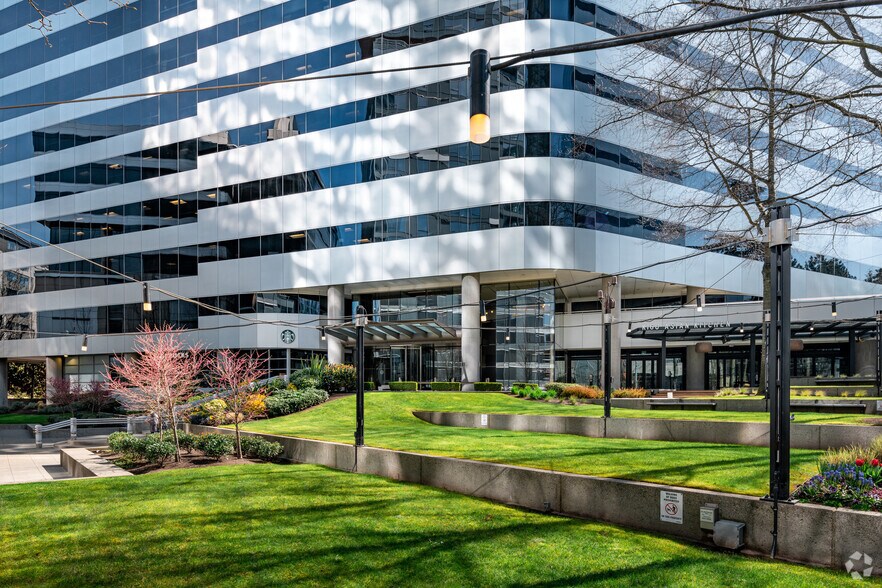 More Photos Of 1100 Olive Way, Seattle Unknown For Lease