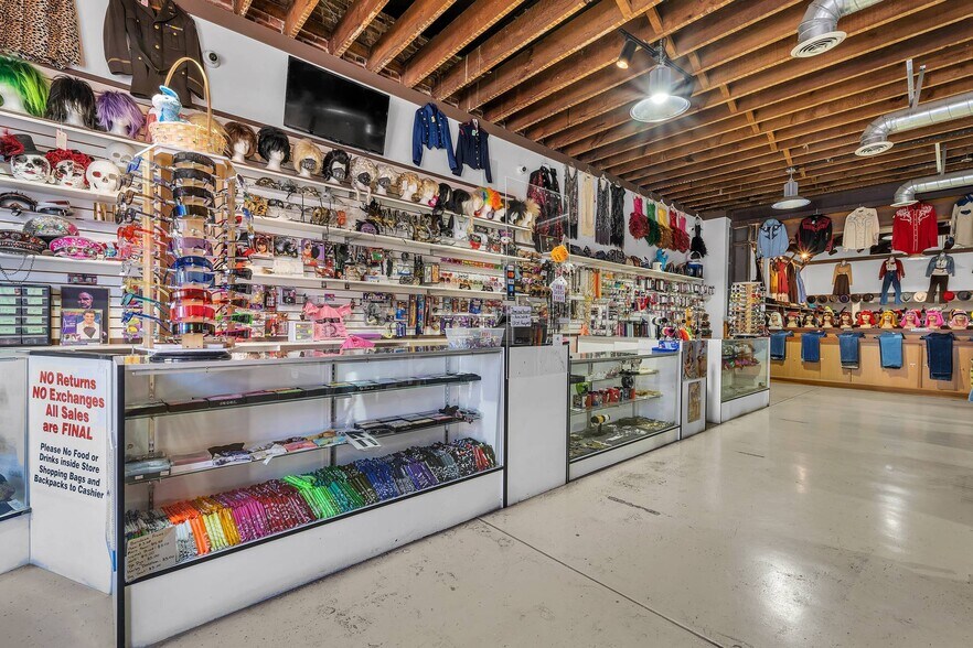 More Photos Of 5018 Lankershim Blvd, North Hollywood General Retail For Sale