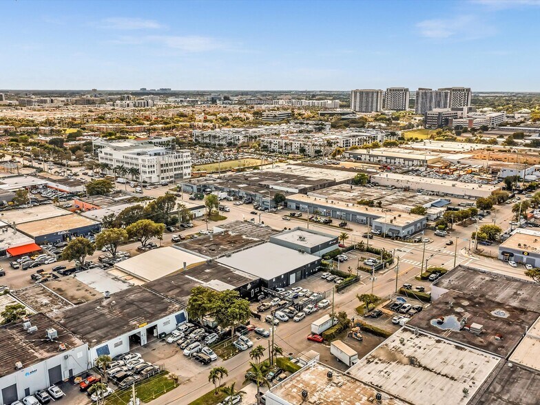More Photos Of 7880-7882 NW 56th St, Miami Warehouse For Lease