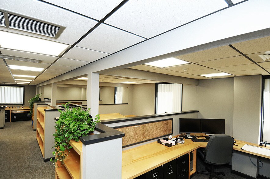 More Photos Of 5 Congress St, Nashua Office For Lease