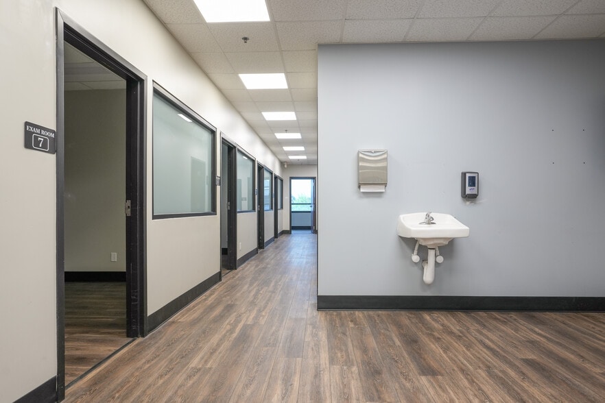 More Photos Of 120 Prosperous Pl, Lexington Office For Lease