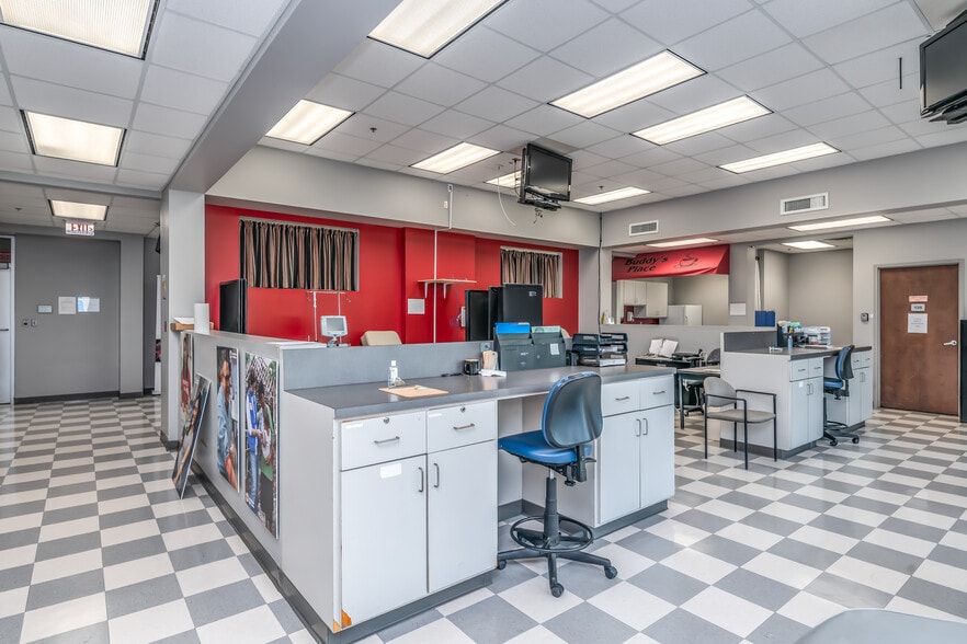 More Photos Of 5015 Woods Crossing Rd, Montgomery Office For Sale