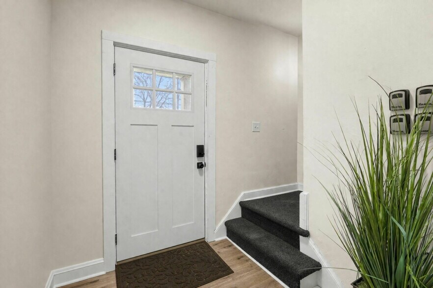 More Photos Of 101 Pennsylvania Ave, Binghamton Apartments For Sale